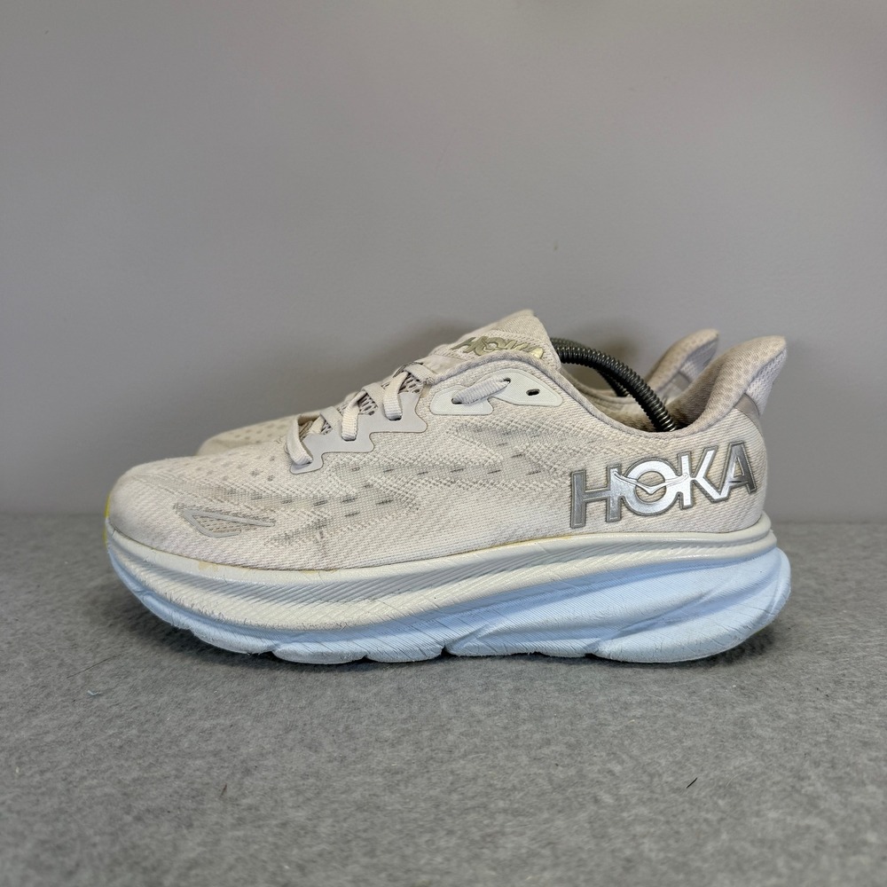 Hoka Clifton 9 Womens Shoes Size 8.5 White Cream Running Sneakers 1127896 NCIW